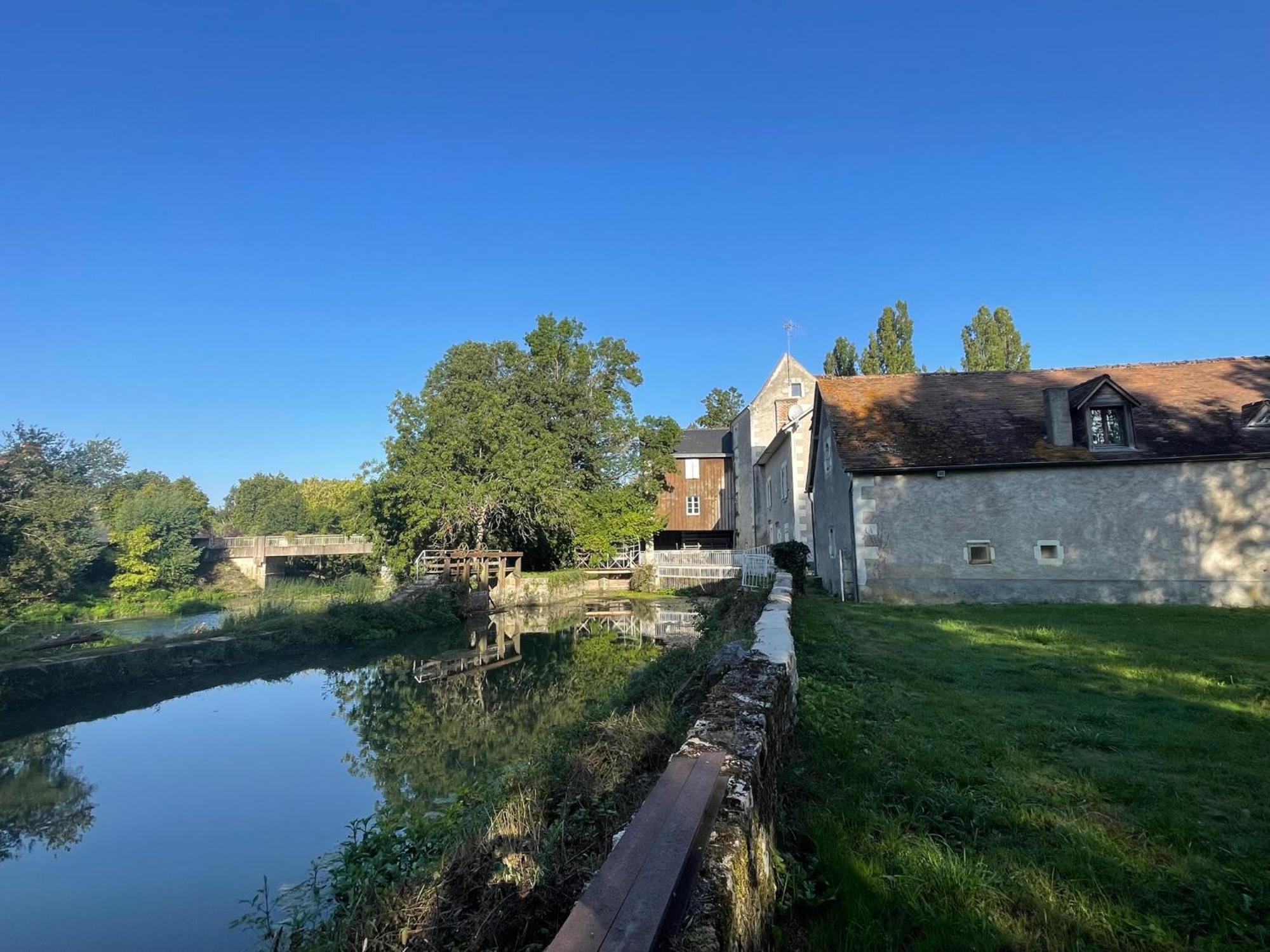 Chateau De L'epinay - Domaine Du Marquis De Lafayette
